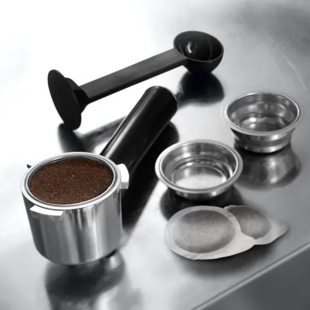 Machine Café De'longhi Dedika EC 685 (15bares)+ Un coffret